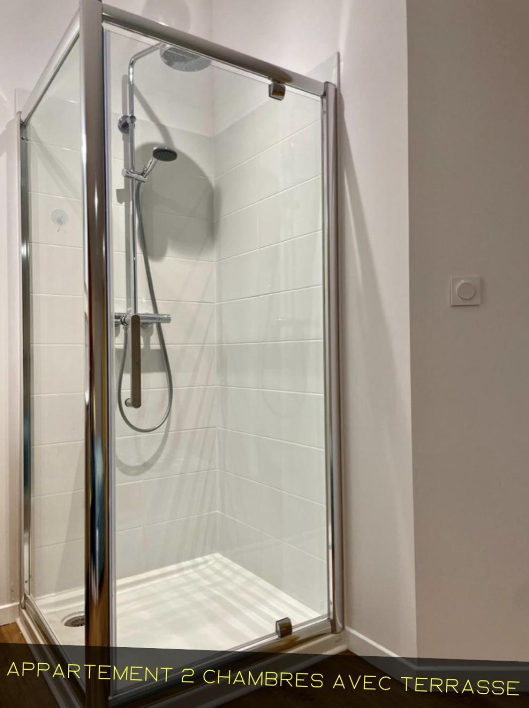 פואטייה Les Appartements Du Pont Joubert מראה חיצוני תמונה