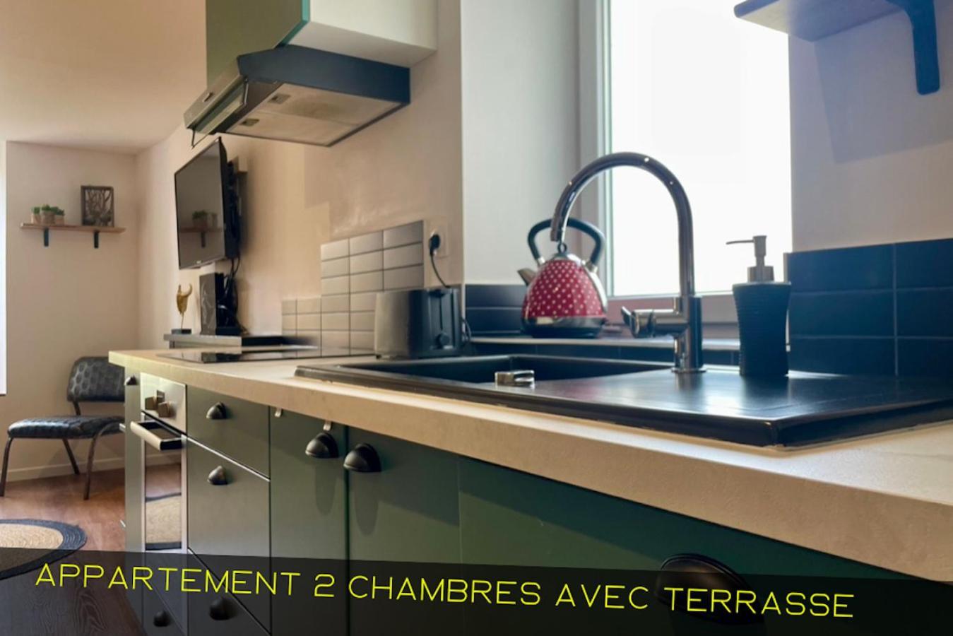 פואטייה Les Appartements Du Pont Joubert מראה חיצוני תמונה